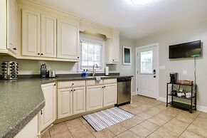 Fayetteville Vacation Rental - 1 Mi to Downtown!