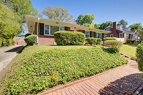 Fayetteville Vacation Rental - 1 Mi to Downtown!
