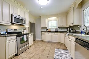 Fayetteville Vacation Rental - 1 Mi to Downtown!