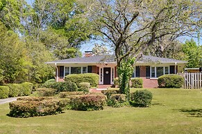 Fayetteville Vacation Rental - 1 Mi to Downtown!