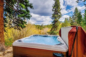 Mtn-view Breck Home w/ Hot Tub ~ 1 Mi to Ski Lift!