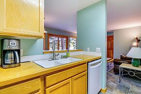 Mtn-view Breck Home w/ Hot Tub ~ 1 Mi to Ski Lift!