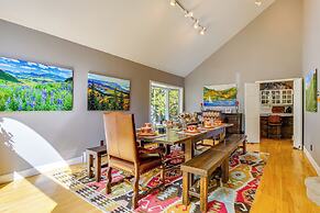 Mtn-view Breck Home w/ Hot Tub ~ 1 Mi to Ski Lift!