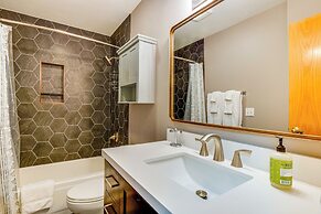 Mtn-view Breck Home w/ Hot Tub ~ 1 Mi to Ski Lift!