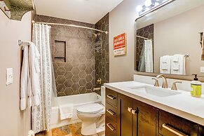 Mtn-view Breck Home w/ Hot Tub ~ 1 Mi to Ski Lift!