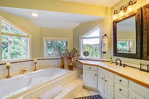 Mtn-view Breck Home w/ Hot Tub ~ 1 Mi to Ski Lift!