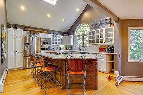 Mtn-view Breck Home w/ Hot Tub ~ 1 Mi to Ski Lift!