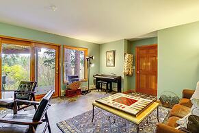 Mtn-view Breck Home w/ Hot Tub ~ 1 Mi to Ski Lift!