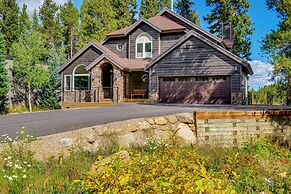 Mtn-view Breck Home w/ Hot Tub ~ 1 Mi to Ski Lift!