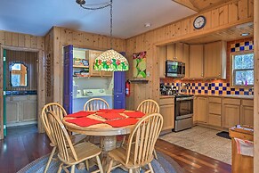 North Carolina Escape w/ Deck, Grill & Fire Pit!