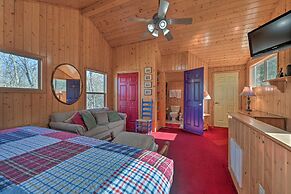 North Carolina Escape w/ Deck, Grill & Fire Pit!