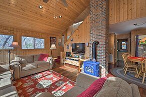 North Carolina Escape w/ Deck, Grill & Fire Pit!