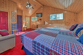 North Carolina Escape w/ Deck, Grill & Fire Pit!