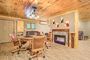 Red River Gorge Cabin w/ Private Hot Tub!