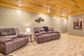 Red River Gorge Cabin w/ Private Hot Tub!
