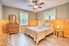 Red River Gorge Cabin w/ Private Hot Tub!
