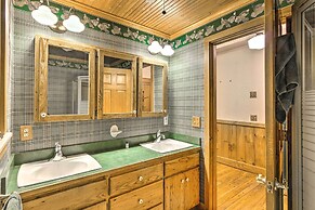 River Access + Mtn Views: Cullowhee Lodge!