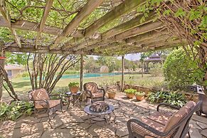Lovely Pottsboro Home w/ Patio & Fire Pits!