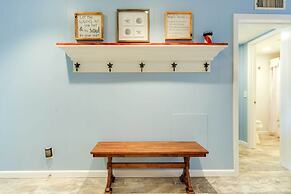 Walk to Beach: Hilton Head Resort Condo w/ Pools!