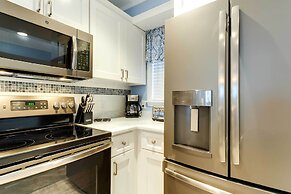 Walk to Beach: Hilton Head Resort Condo w/ Pools!