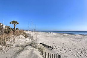 Walk to Beach: Hilton Head Resort Condo w/ Pools!