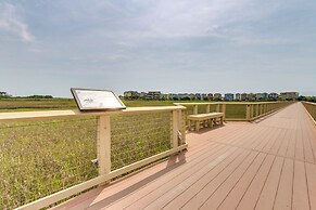 Walk to Beach: Hilton Head Resort Condo w/ Pools!