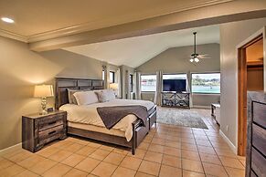 Lakefront Gem w/ Docks in Hot Springs!