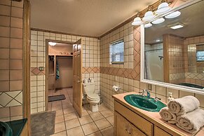 Lakefront Gem w/ Docks in Hot Springs!