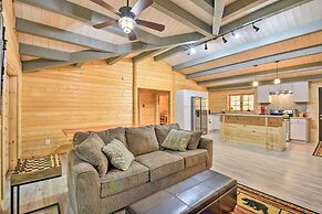 Pet-friendly Otto Mountain Cabin w/ Fireplace!