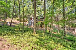 Pet-friendly Otto Mountain Cabin w/ Fireplace!