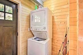 Pet-friendly Otto Mountain Cabin w/ Fireplace!