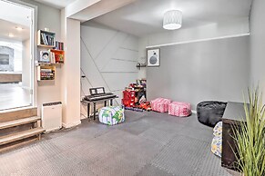 Hot Tub & Fire Pit: Modern Pocono Mountain Home