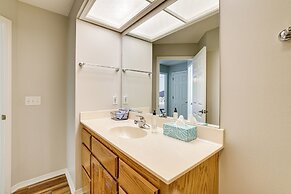 The Bella Vista Lakeside Treehouse: Dock & Kayaks!