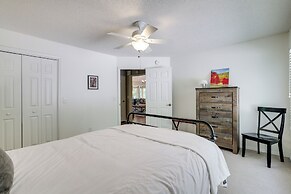 The Bella Vista Lakeside Treehouse: Dock & Kayaks!