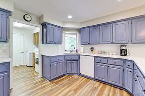 The Bella Vista Lakeside Treehouse: Dock & Kayaks!