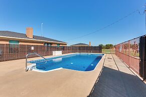 Ranch Getaway With Pool and Horse Stall Access!