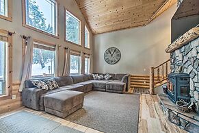 Garden Valley Cabin w/ Loft & Large Deck!