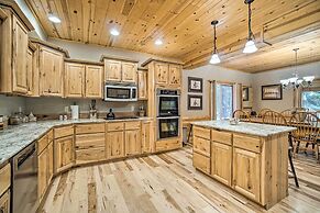 Garden Valley Cabin w/ Loft & Large Deck!