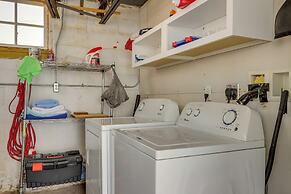 'cliff View Haven' Rocky Mount Gem w/ Deck!