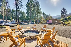 Lovely Detroit Home w/ Deck - Walk to Town!