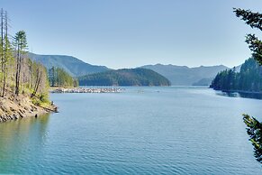 Lovely Detroit Home w/ Deck - Walk to Town!