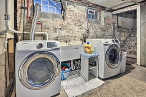 Milwaukee Home < Half Mi to Lake Michigan!