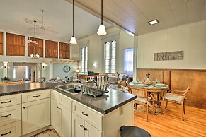 Lisle Apt: Fireplace & Stained Glass Windows!