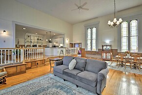 Lisle Apt: Fireplace & Stained Glass Windows!