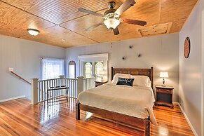 Lisle Apt: Fireplace & Stained Glass Windows!