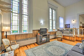 Lisle Apt: Fireplace & Stained Glass Windows!