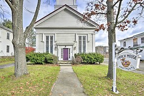Lisle Apt: Fireplace & Stained Glass Windows!