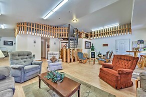 Huge Preston Cabin w/ Game Room & Mountain Views!