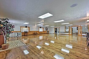 Huge Preston Cabin w/ Game Room & Mountain Views!