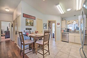Lady Lake House w/ Lanai & Community Pool!